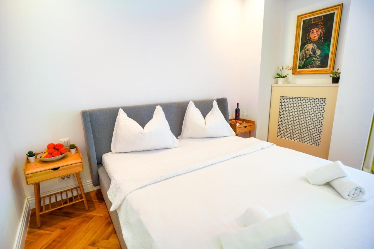 Luxury Central Park Apartment Bucharest Exterior photo