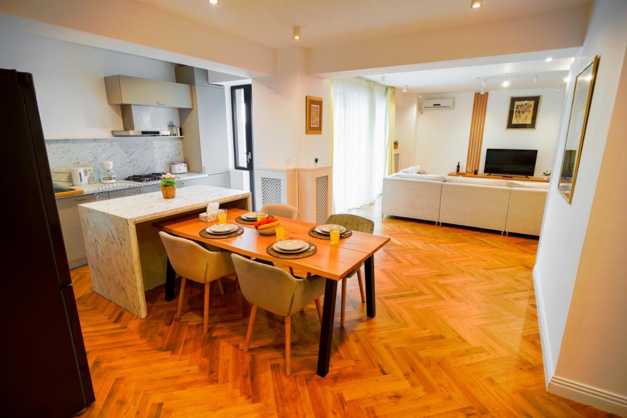 Luxury Central Park Apartment Bucharest Exterior photo