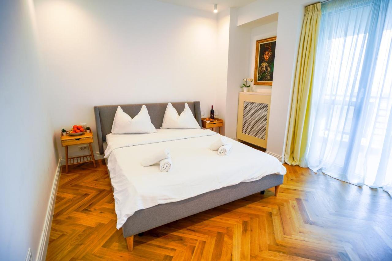 Luxury Central Park Apartment Bucharest Exterior photo
